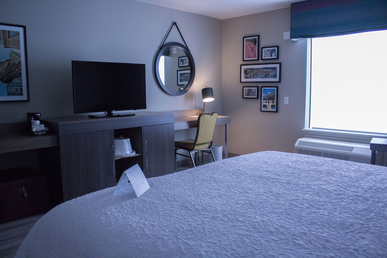 Bedroom 3, Hampton Inn & Suites Cranberry Pittsburgh, Butler