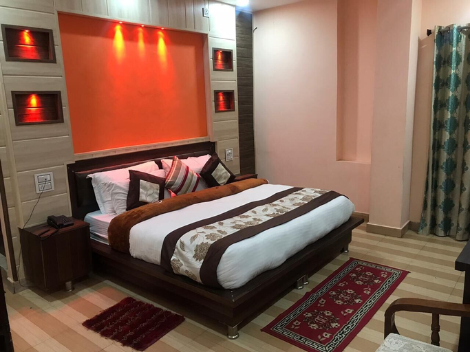 Bedroom 2, Hotel Grand Raga, Mandi