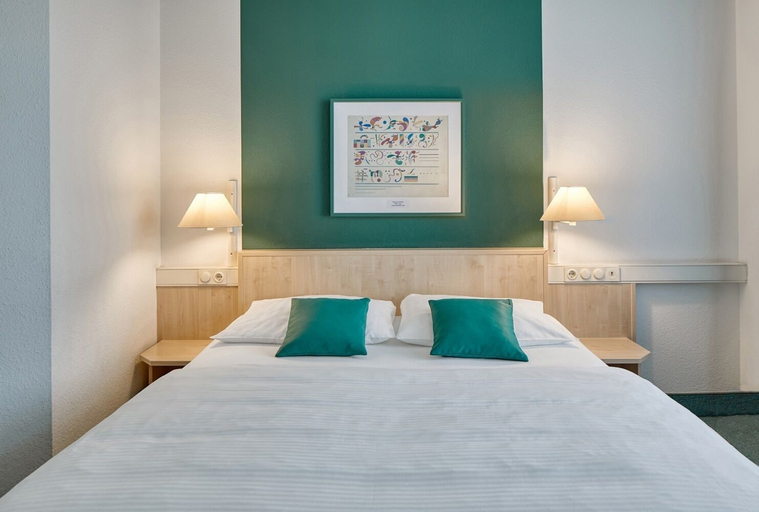 Bedroom 3, Hotel Kaiserin Augusta, Weimar