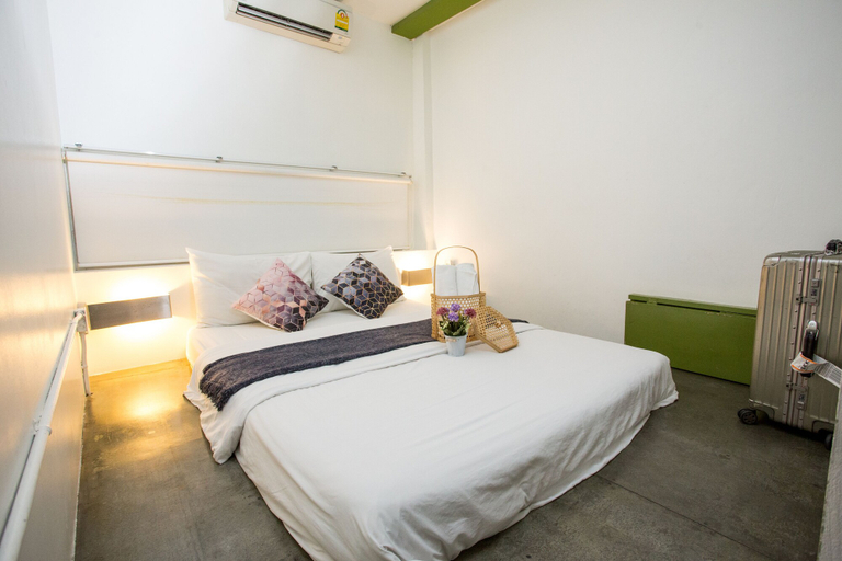 Bedroom 3, HQ hostel Silom, Bang Rak