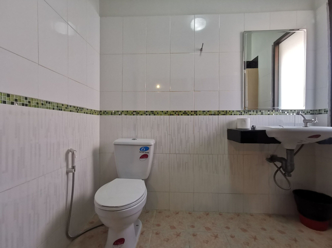 Bathroom 3, Two Fifty Nine Resort, Si Racha