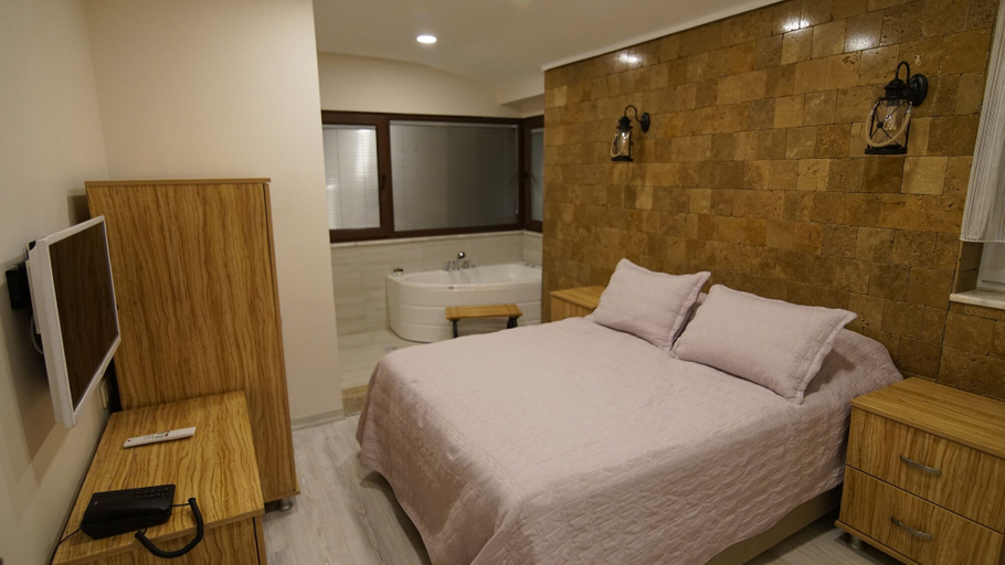 Bedroom 4, Castle Nolana Hotel & Horse Club, Şile