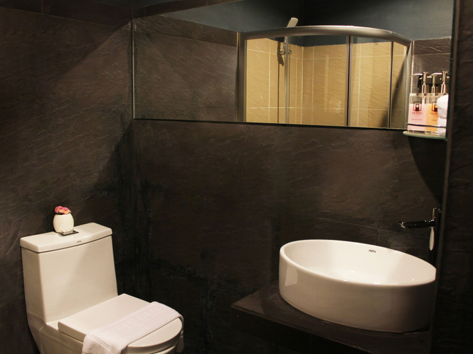 Bathroom 3, The Artist House, Pulau Phuket