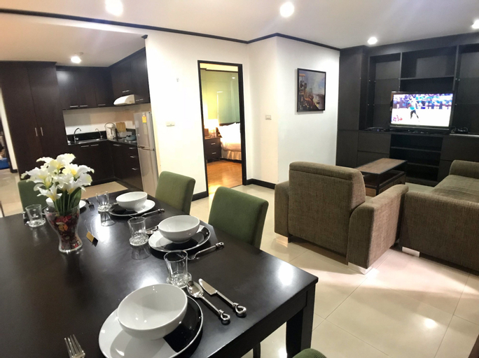 Twin Peaks Sukhumvit Suites, Khlong Toey