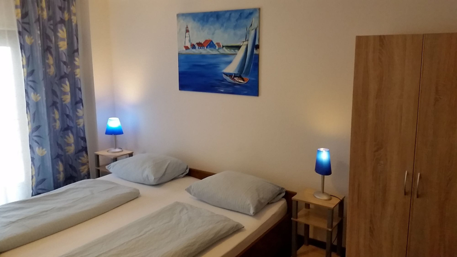 Bedroom 3, Hotel Elsenztal MV GmbH, Rhein-Neckar-Kreis