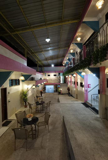 Public Area 2, AOE Hotel dan Karaoke, Semarang