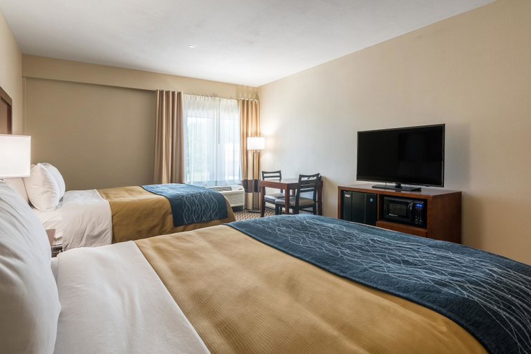 Bedroom 3, Comfort Inn Edwardsville - St. Louis, Madison