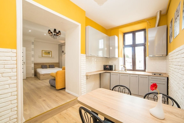 Others 3, Apartment Mitskevicha 5b, L'vivs'ka