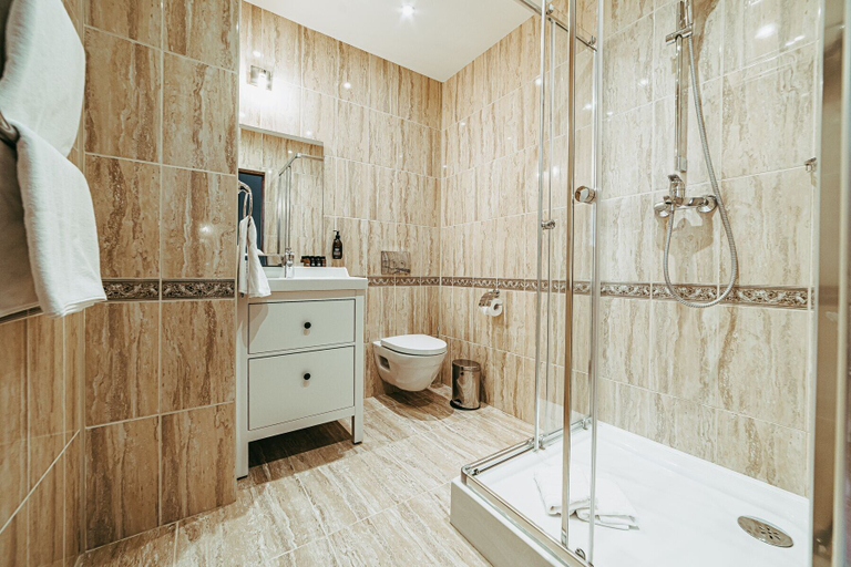Bathroom 4, Rosa Khutor Chalet, Sochi gorsovet