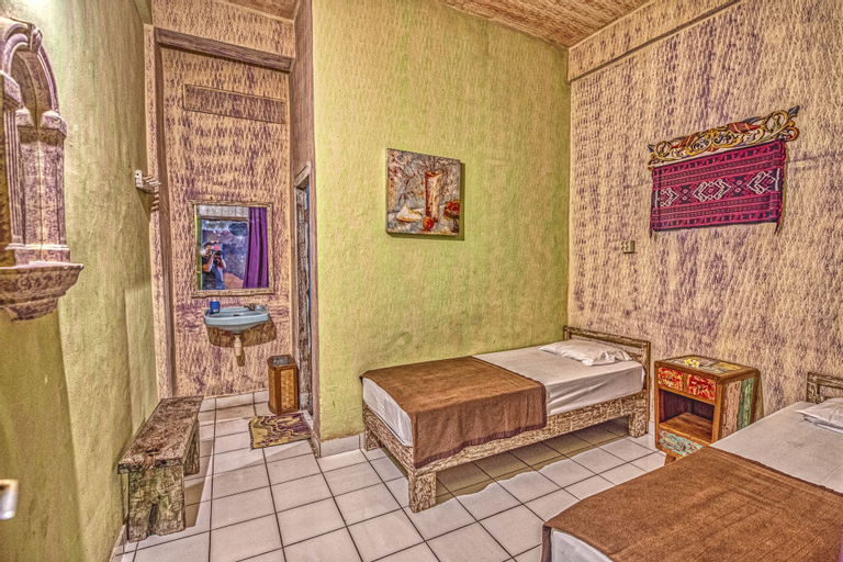 Bedroom 5, Lovina Central Hostel, Buleleng