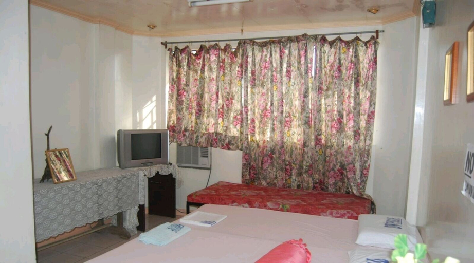 Bedroom 4, DW Pensione, Maasin City