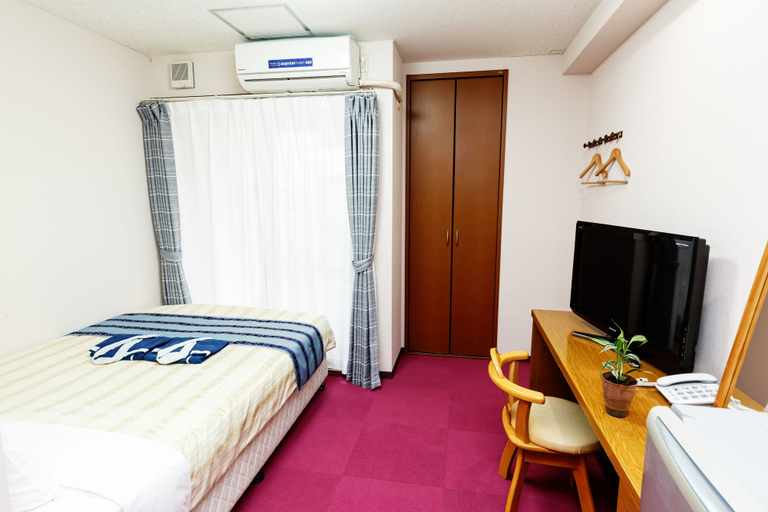 Bedroom 2, Hotel Peaceland Kume, Naha