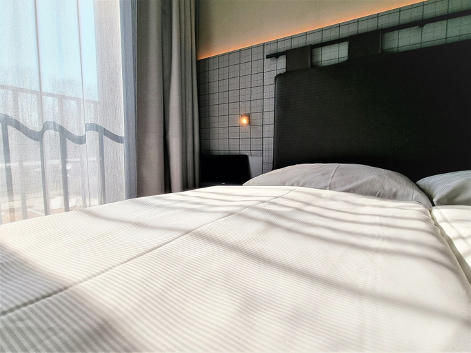Bedroom 4, FreshSuites & Bar, Dachau