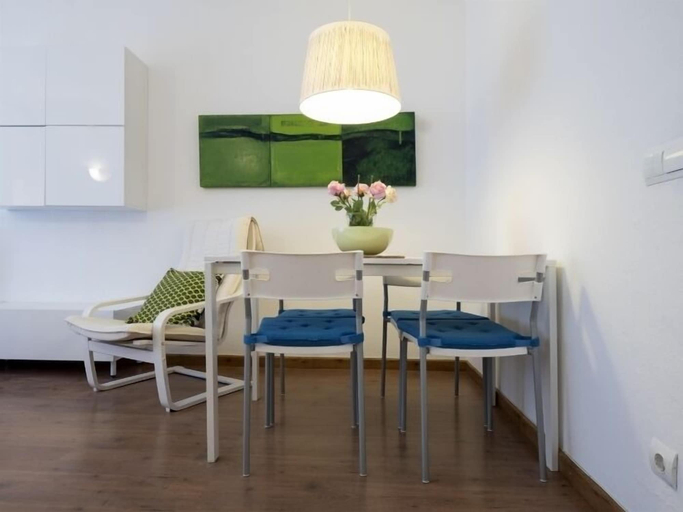 Others 5, Apartamento Levantina, Barcelona