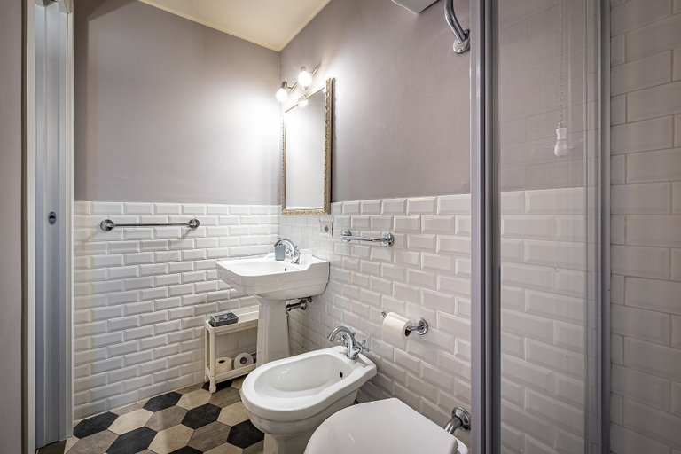 Bathroom 4, A casa di Lilli, Florence