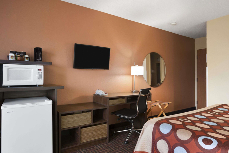 Bedroom 3, Super 8 by Wyndham Marion, Williamson