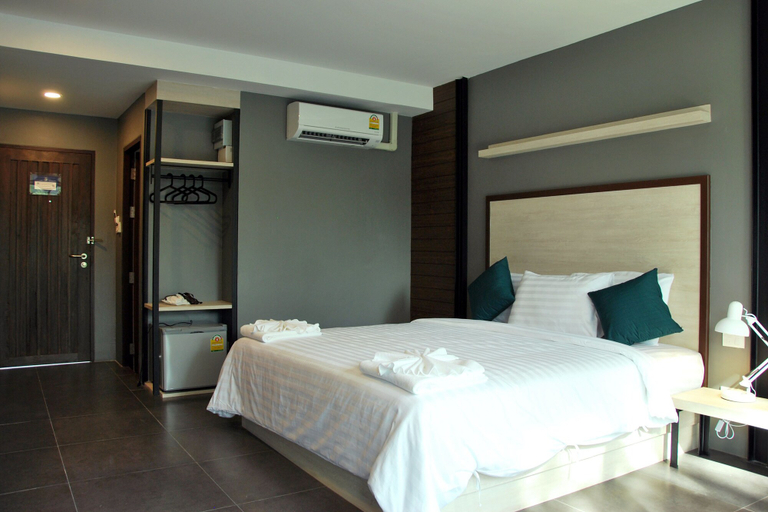 Bedroom 3, Bluemoon Hotel, Cha-Am