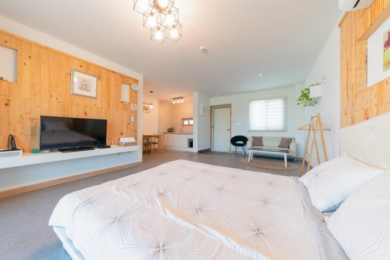 Bedroom 2, Sacheon Haewoolim Pension (Namhae), Sacheon
