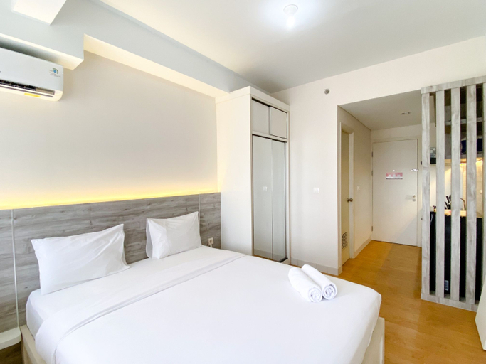 Bedroom 3, Modern Look and Comfy Studio Patraland Urbano Apartment By Travelio, Bekasi