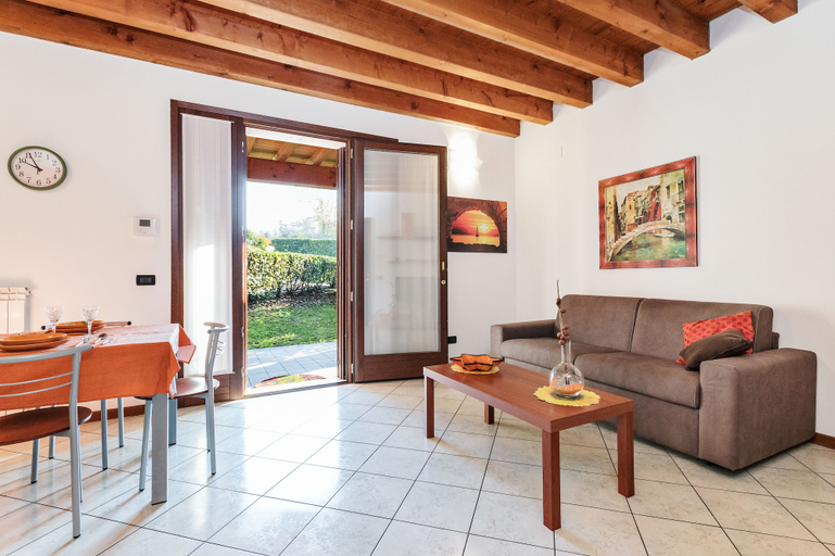 Living area 2, Peschiera - Martiri del Lavoro, Verona