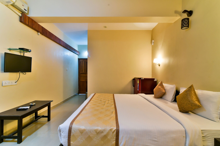 Bedroom 3, Baga Fantacia Beach Inn, North Goa