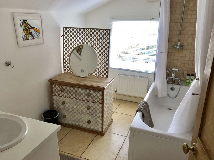 Bathroom 3, Cosy Bookbinder House in Jericho Oxford, Oxfordshire