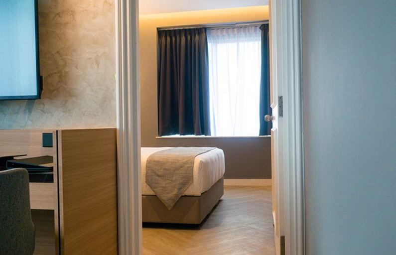 Bedroom 15