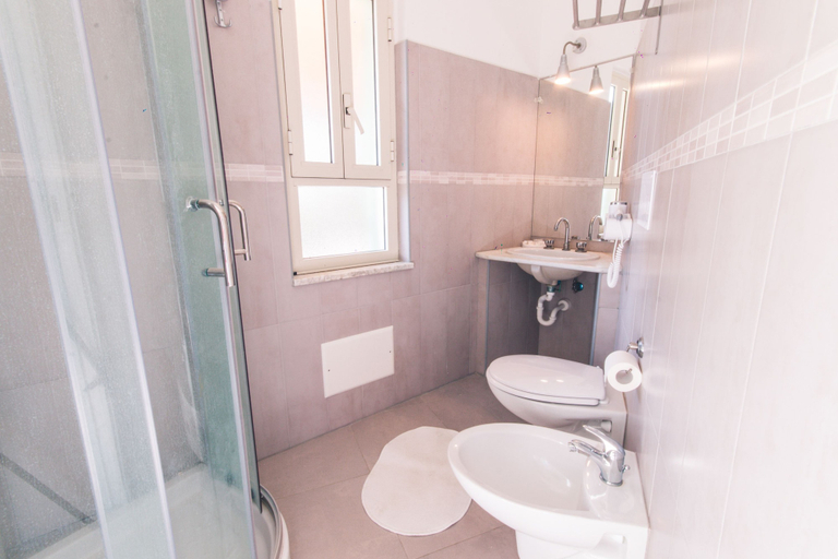 Bathroom 4, Villaggio Borgo degli Ulivi, Catanzaro