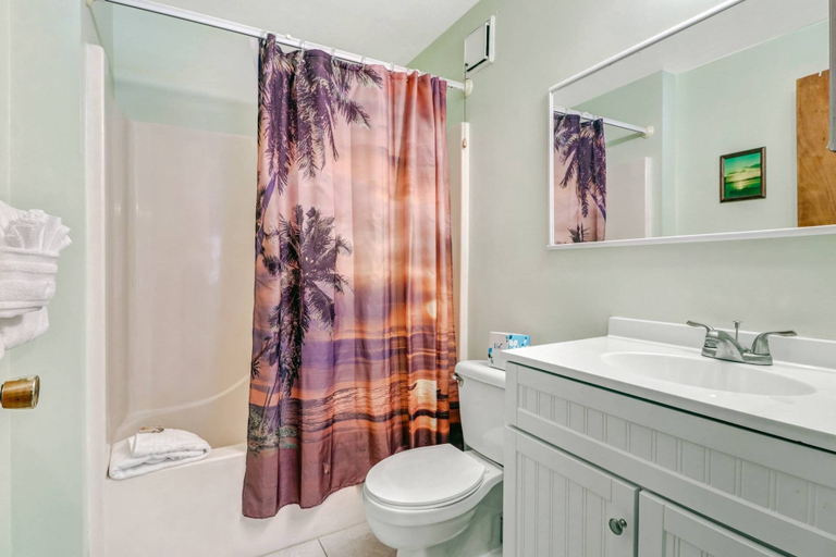 Bathroom, 1321 Santos Rd 201, Lee