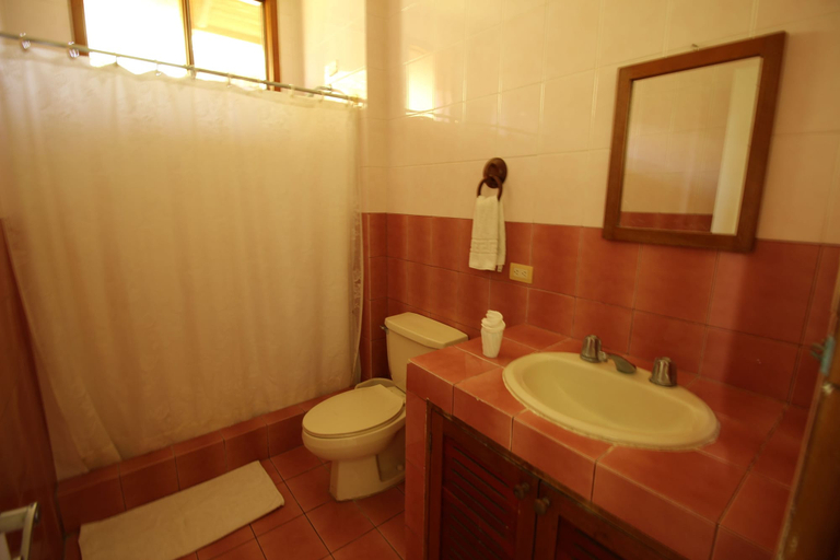 Bathroom 4, Villa Nasua, Garabito