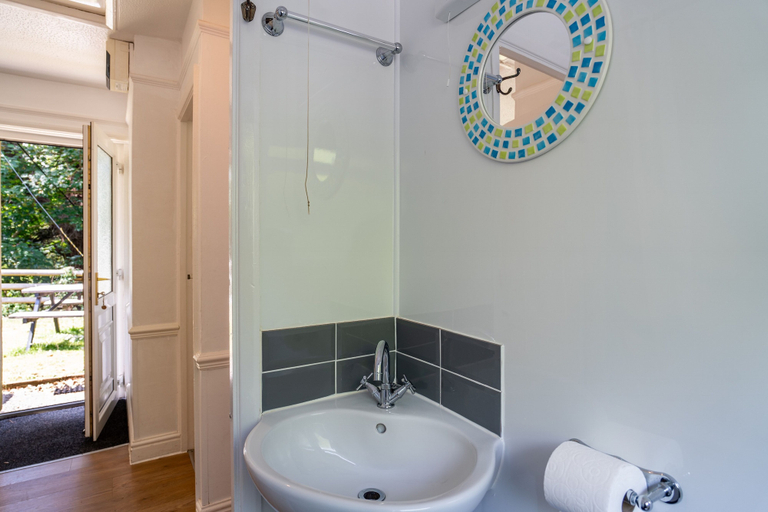 Bathroom 4, Watermouth Lodges, Devon