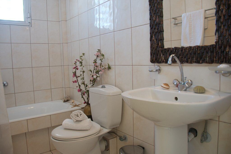 Bathroom 5, Hotel Karthea, South Aegean