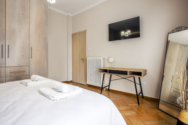 Bedroom 3, Spacious 3-Bedroom Apartment Near the Train, Attica