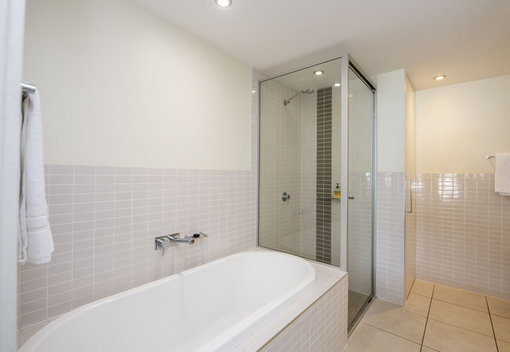 Bathroom 3, Absolute Waterfront Magnetic Island, Magnetic Island