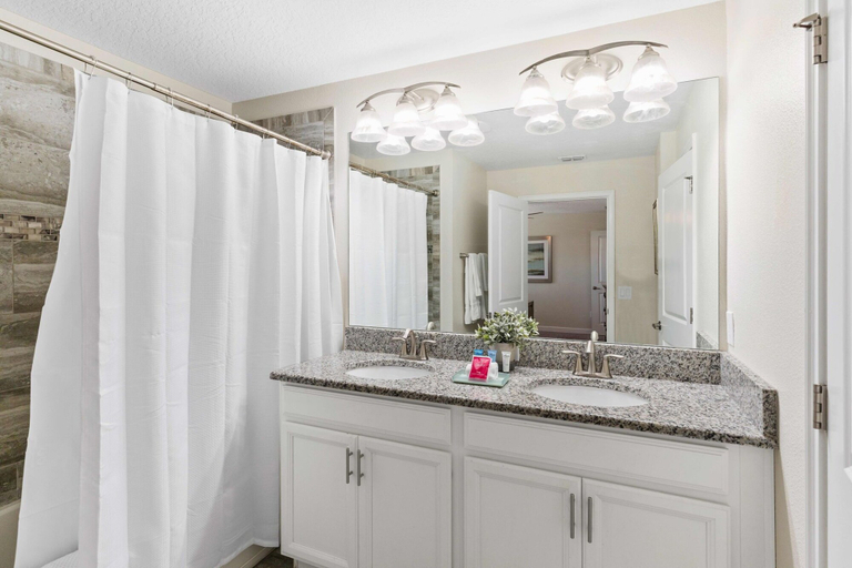 Bathroom 4, 4813 Crusoe Street, Osceola