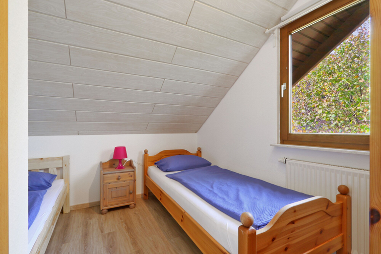 Bedroom 4, Seepark Kirchheim Ferienhaus bei Diane, Hersfeld-Rotenburg
