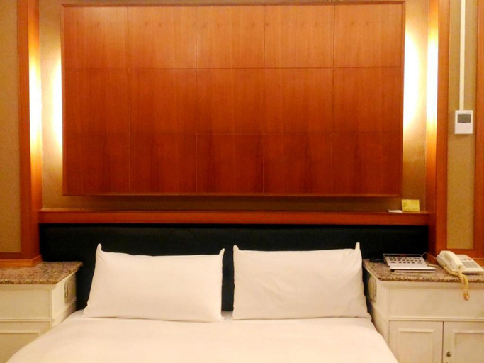 Bedroom 3, Yachuan Hotel, Taipei City