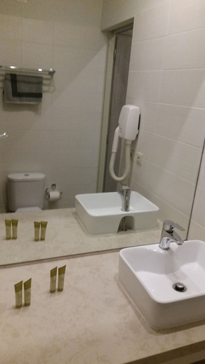 Bathroom 4, Porto Zorro Beach Hotel, Ionian Islands