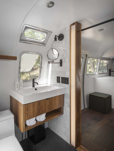 Bathroom 4, AutoCamp Zion, Washington