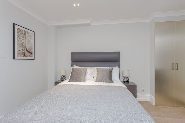 Bedroom 2, Alexander Apartments, London