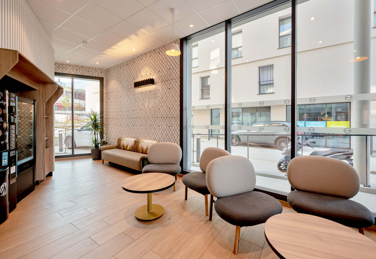 Public Area 3, B&B HOTEL Toulon Centre Gare, Var