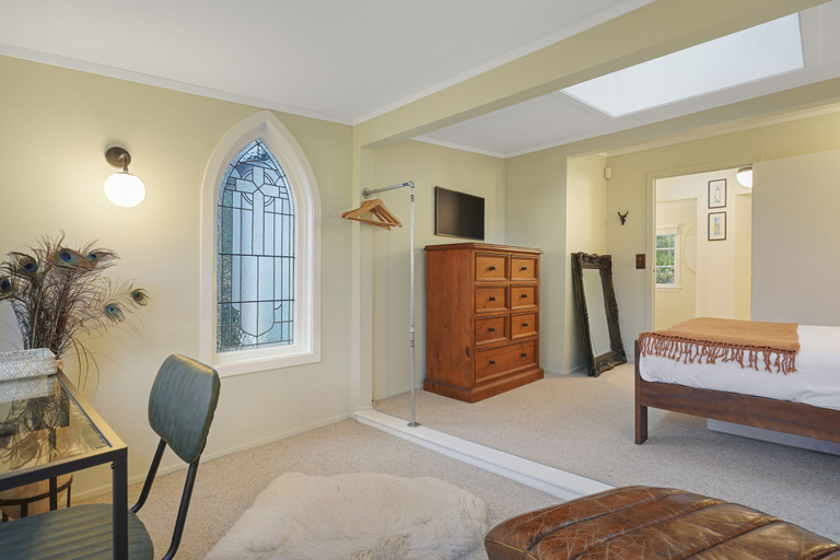 Bedroom 2, Tranquil Bush Haven - Gardens - Bayview, Waitakere