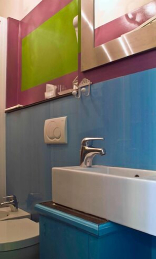 Bathroom 4, Hotel Colombo, Genova