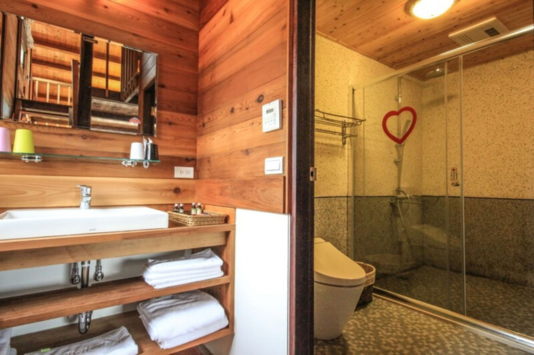 Bathroom 3, Totally Habitat Homestay, Yilan