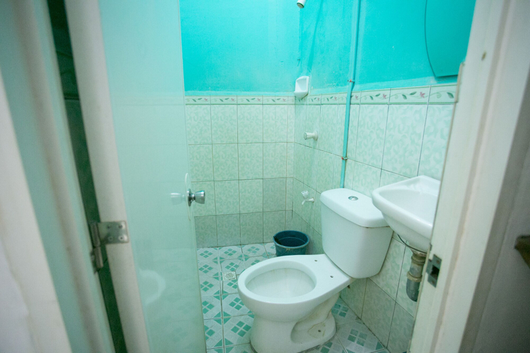 Bathroom, GV Hotel Pagadian, Pagadian City