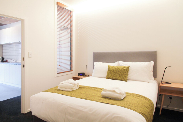 Bedroom 2, Liberty Apartment Hotel, Wellington