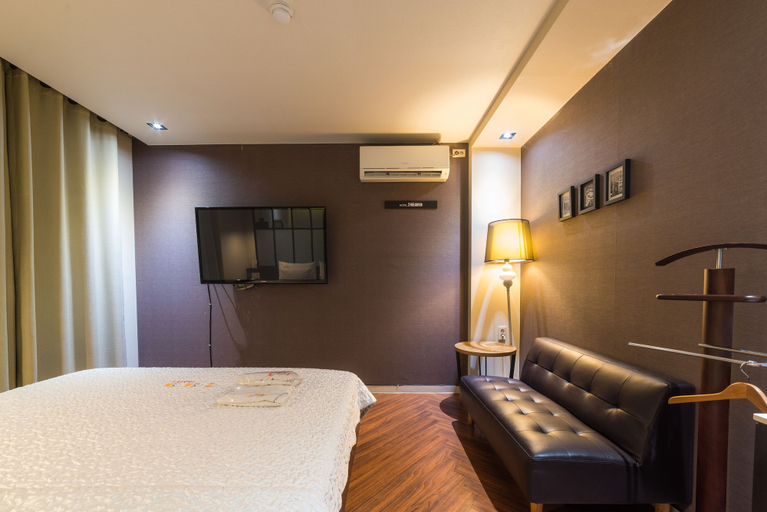 Bedroom 3, 2 Heaven Hotel Seogu, Seo