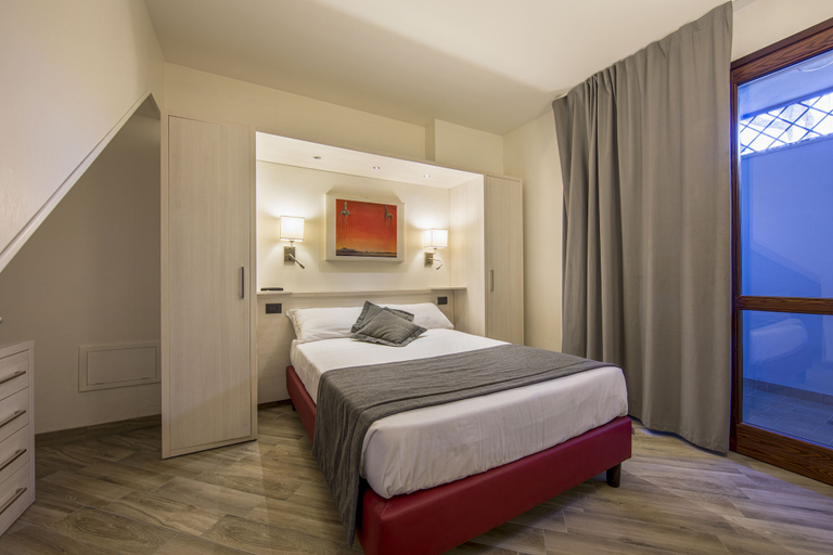 Bedroom 2, Borgo Aureo, Rome