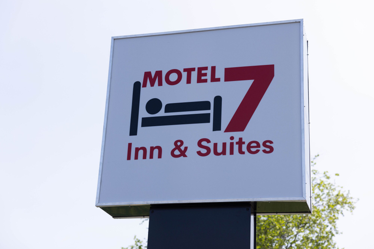 Exterior & Views, Motel 7 Inn & Suites, Gloucester