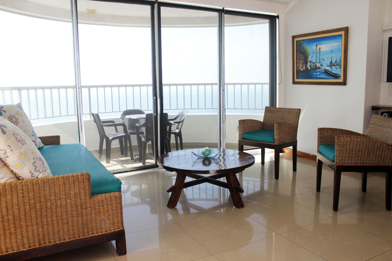 Others 5, Palmetto 3603, Cartagena de Indias